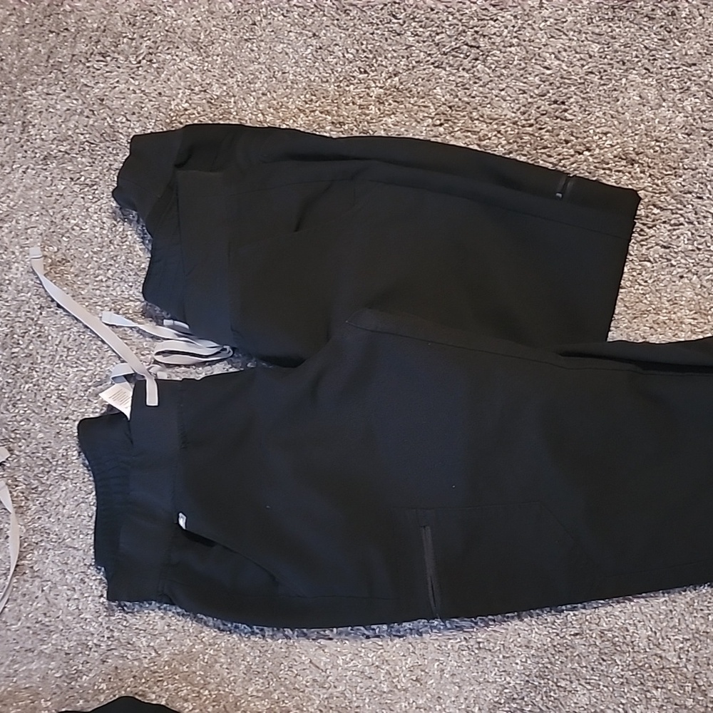 COPY - 2- FIGS joggers Black Medium